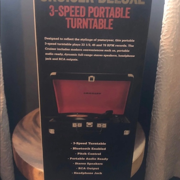 Crosley Cruiser Deluxe - Picture 3 of 4